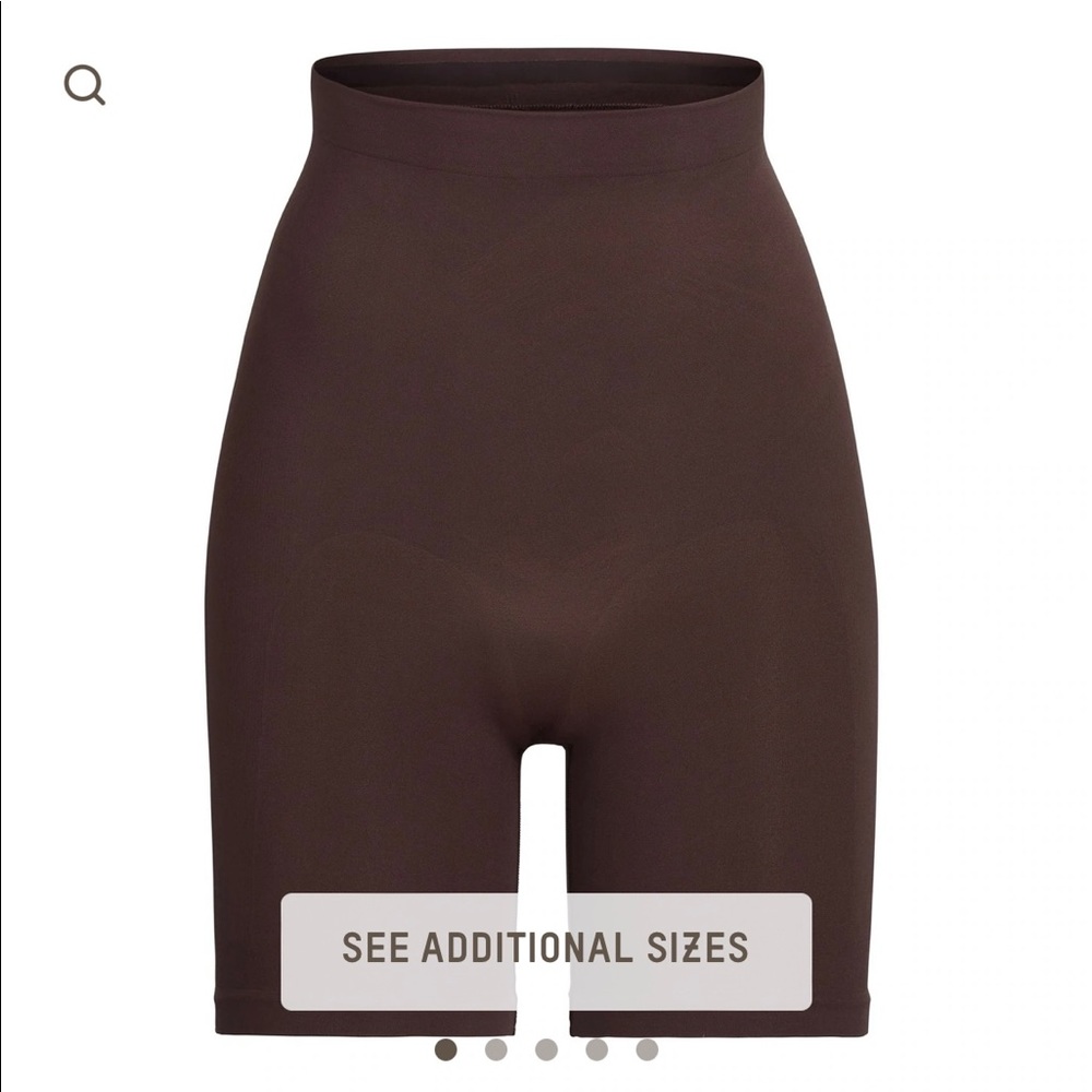 SKIMS Sculpting shorts in Cocoa